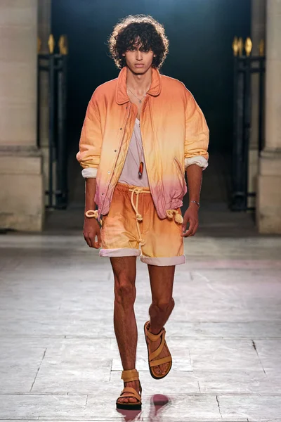 Look 13